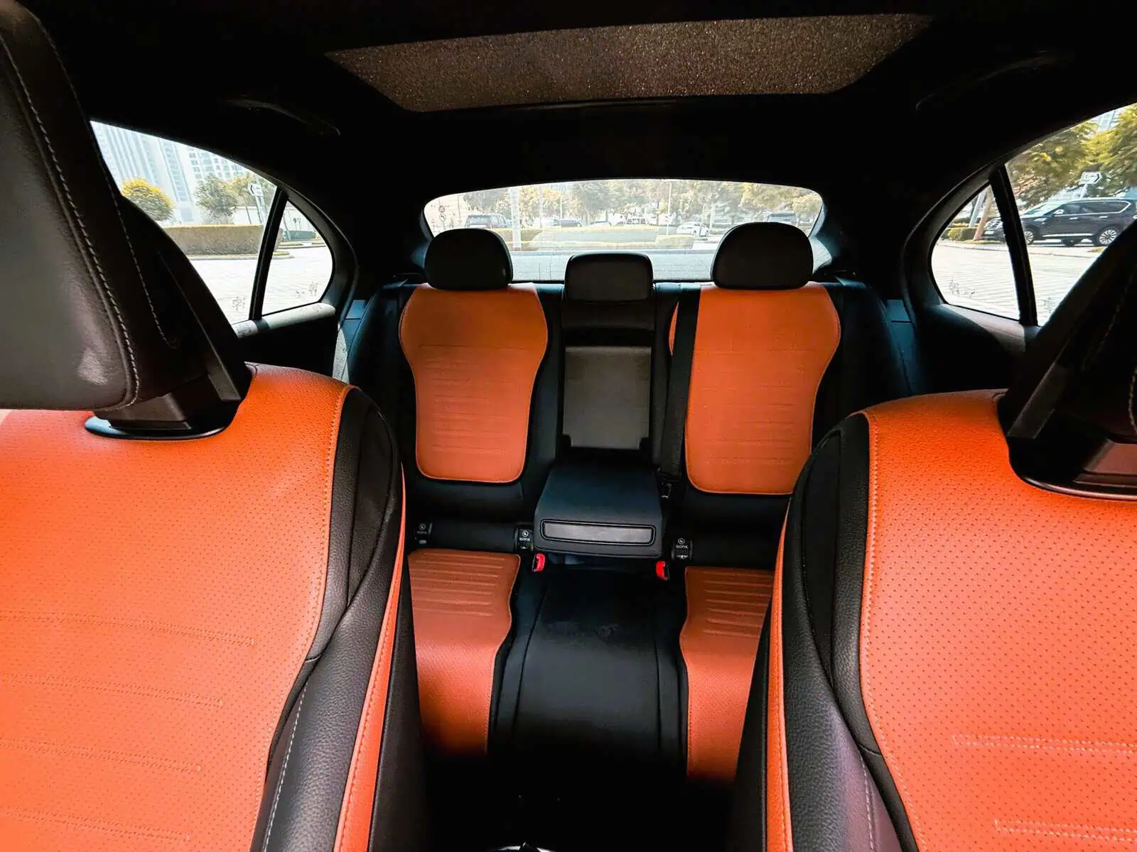 Mercedes C Class, photo 6 of 7