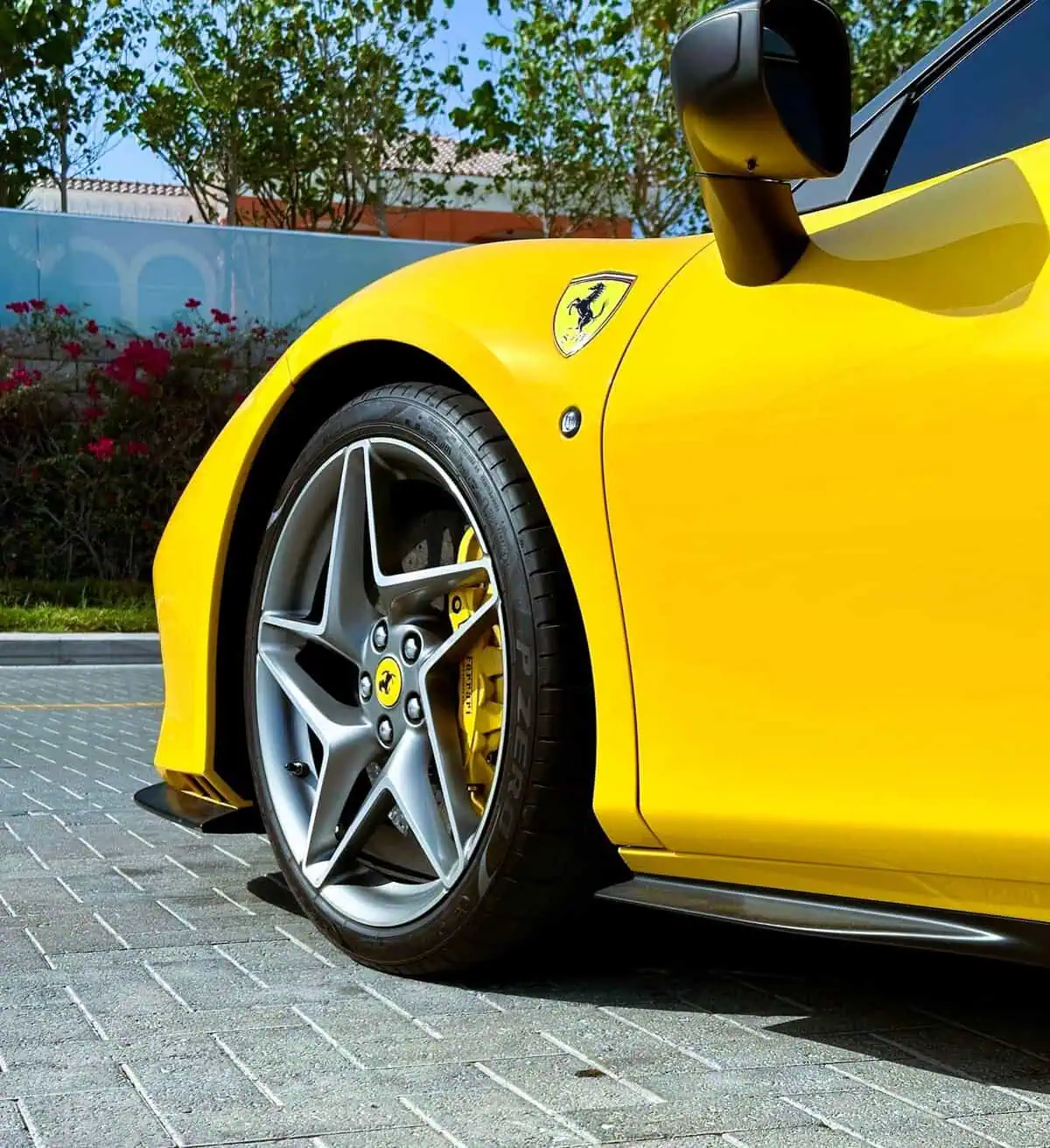 Ferrari F8 Spider, photo 5 of 7