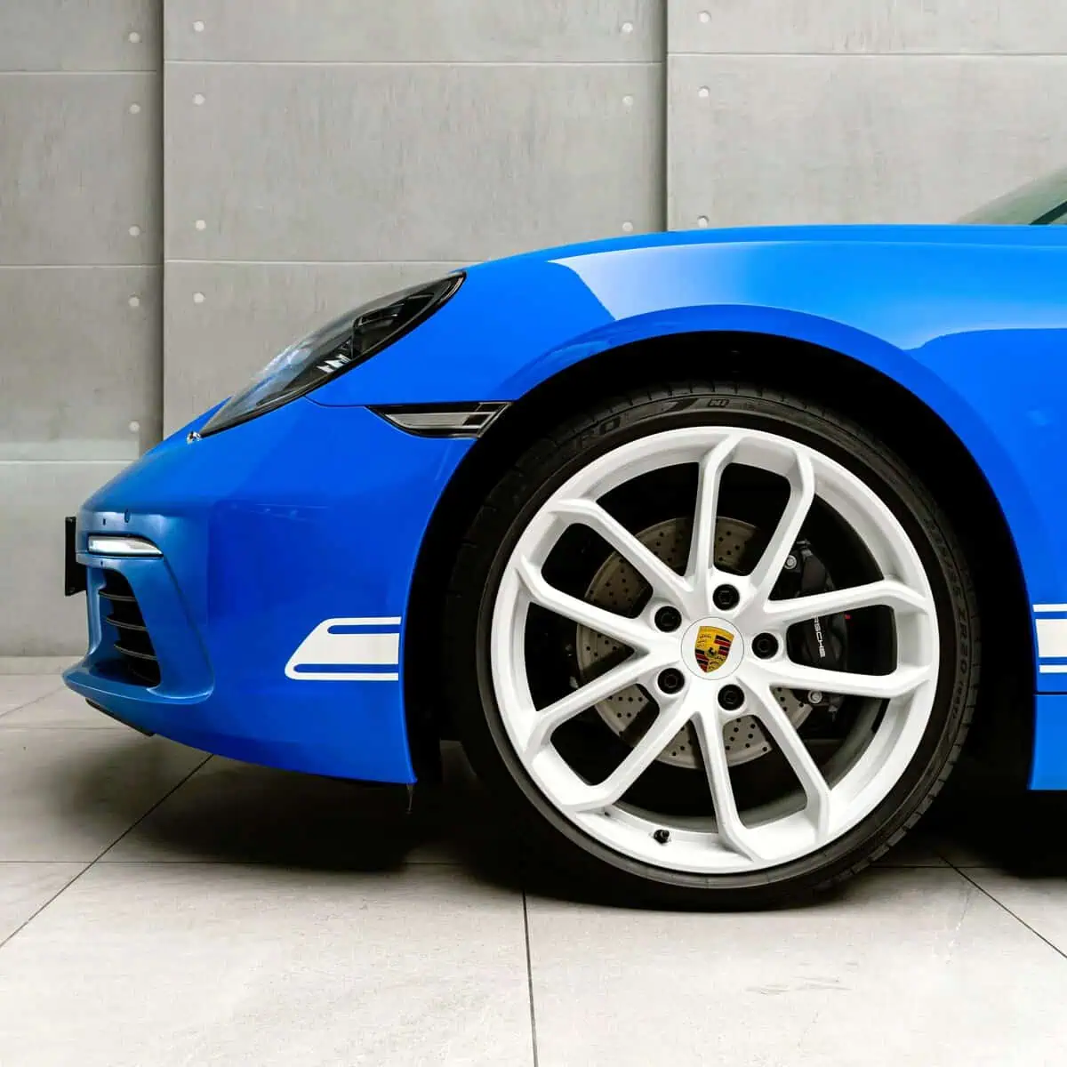 Porsche 718 Boxster Convertible, photo 5 of 8